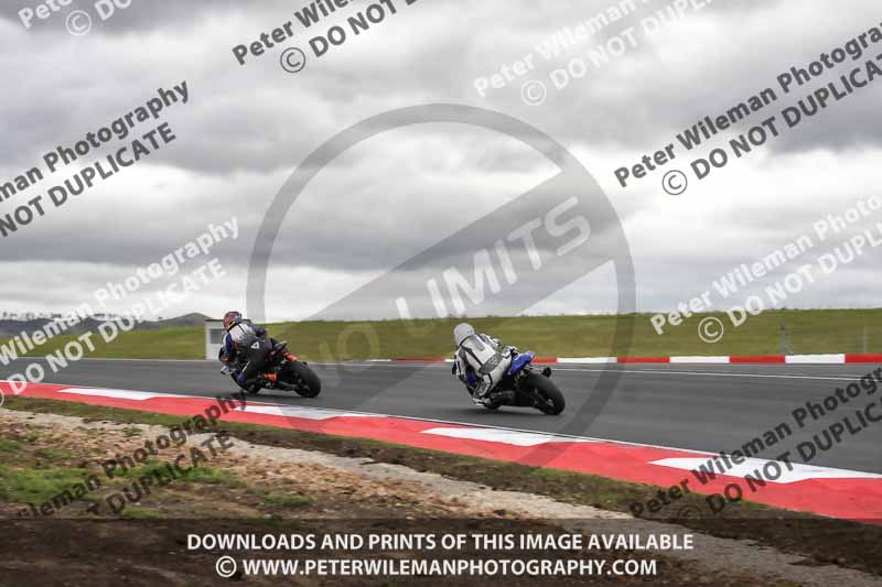 cadwell no limits trackday;cadwell park;cadwell park photographs;cadwell trackday photographs;enduro digital images;event digital images;eventdigitalimages;navarra;no limits trackdays;peter wileman photography;racing digital images;trackday digital images;trackday photos